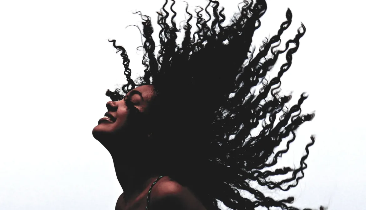 12 Top Tips for Managing Frizz: Your Ultimate Guide Managing Frizz