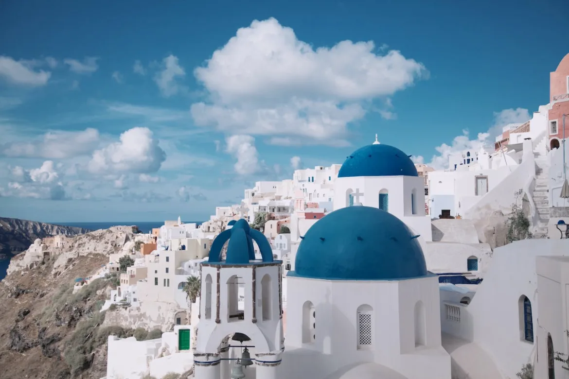 A Girl’s Ultimate Guide to Santorini, Greece Santorini